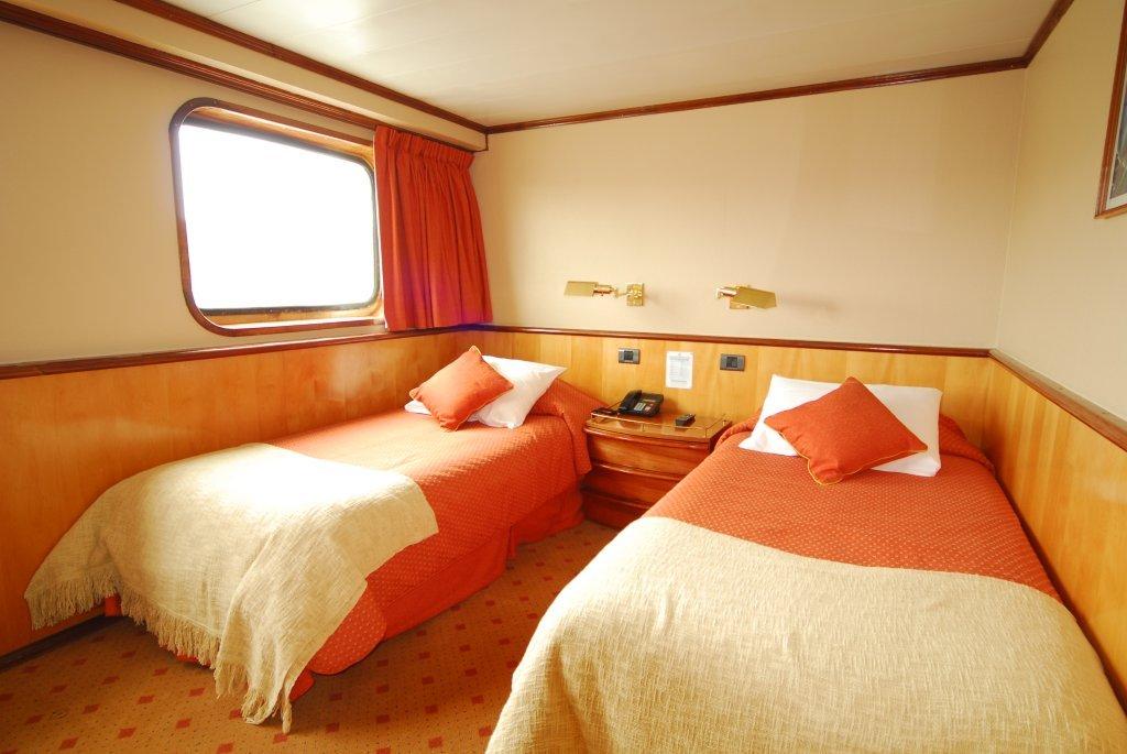 Crucero Ruta Exploradores Kaweskar: Skorpios III