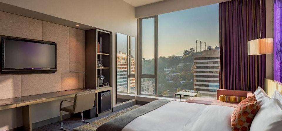 Wonderful, Guest room, 1 King, City view