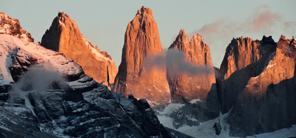 Torres del Paine y Trekking Base Torres