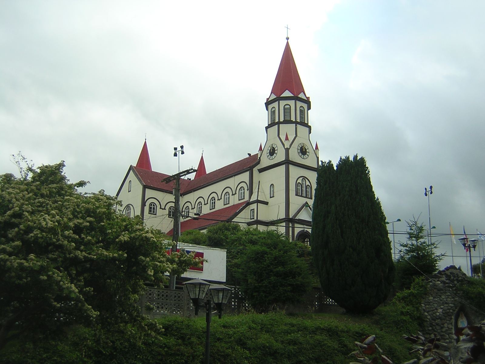 Travel to Puerto Varas, Chiloe and Petrohue Falls