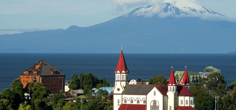 Puerto Varas, Chiloé y Saltos del Petrohué