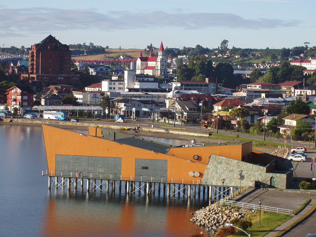 Tour en Puerto Montt - Puerto Varas - Frutillar - Chiloé - Petrohué