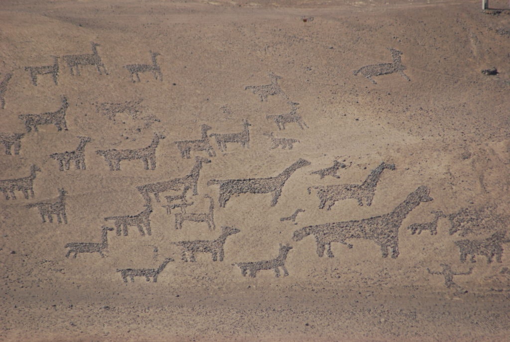 Tour de Día Completo a la Ruta de los Geoglifos y los Pueblos de