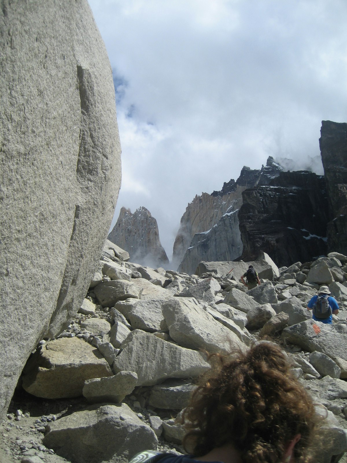 Trekking to Torres del Paine Base - imagen #11