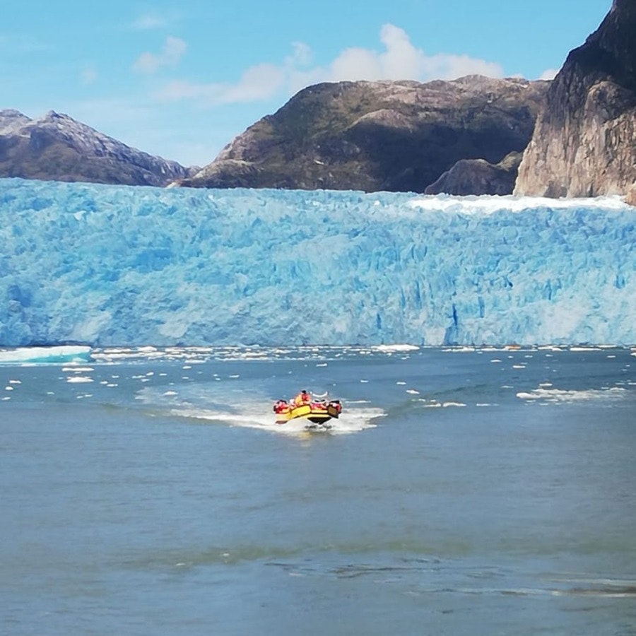 Tour San Rafael Glacier, Hotsprings and Park Aikén del Sur - imagen #6