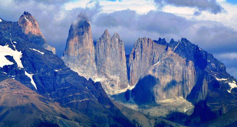 Full Torres del Paine with Grey Glacier Navigation