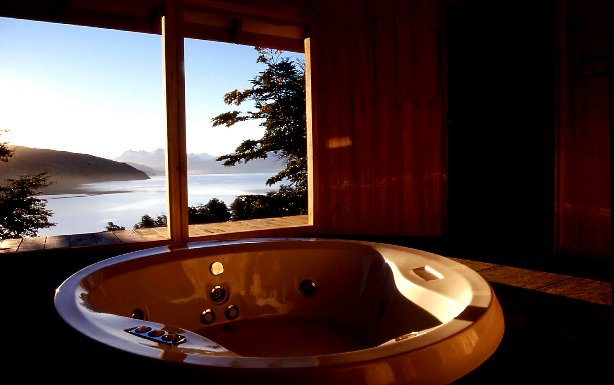 Travel to the Wonders of General Carrera Lake