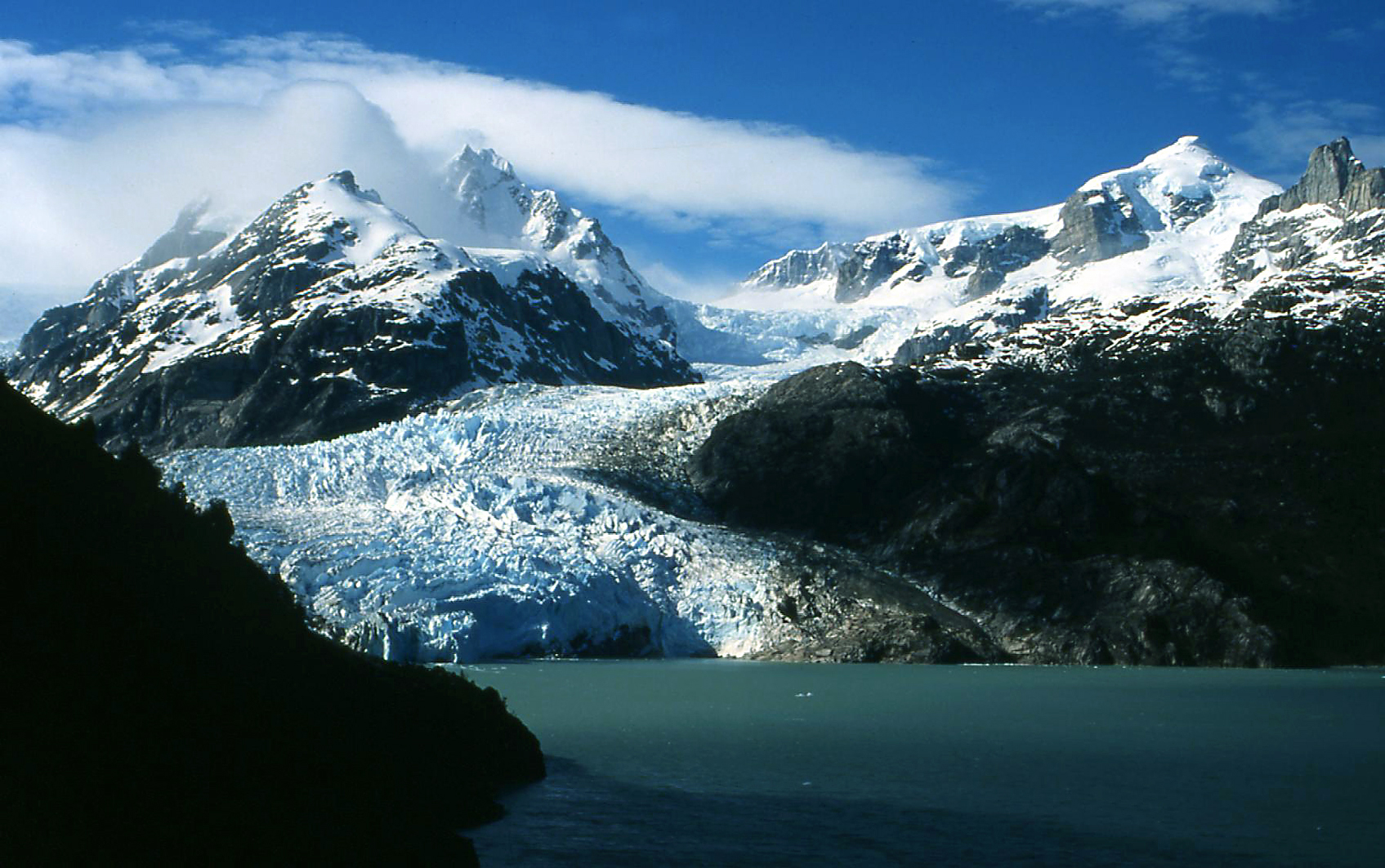 Tour Coyhaique, Caleta Tortel and Baker River