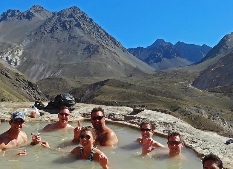 Aguas Termales Baños Colina - Volcán y Termas